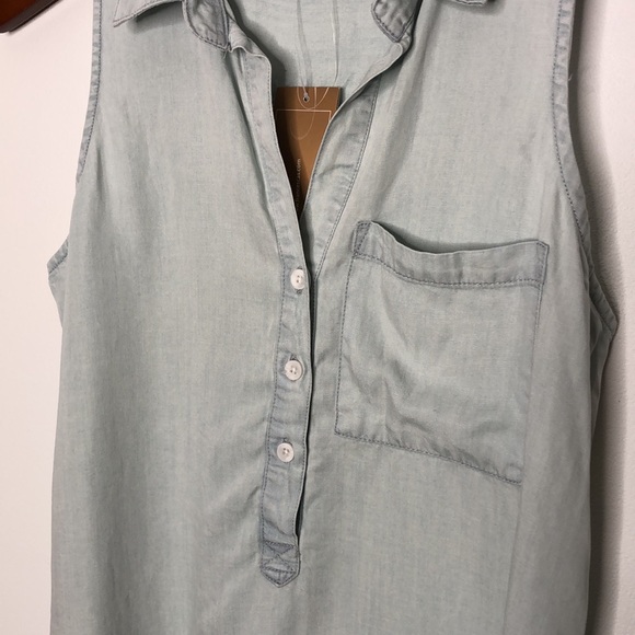 NWT Miami Sleeveless Blouse Light Wash Size XS - Picture 6 of 9